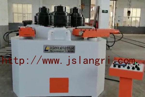 型材卷圓機(jī)的特點(diǎn)是什么，有哪些操作注意事項(xiàng)？